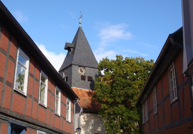 St. Johannis  Kirche im Zentrum von Hitzacker - Foto: Stefan  Schneider